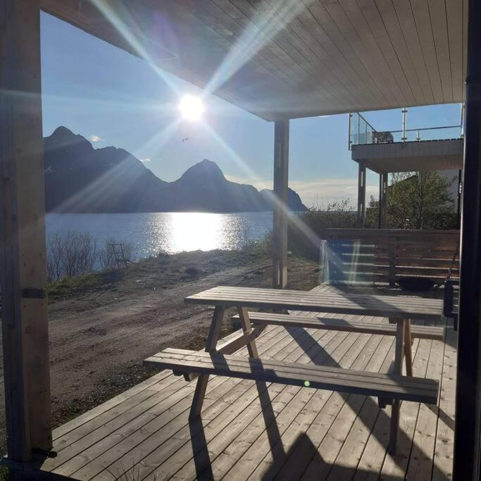 Senja, Husoy I Senja. Leilighet Med Utsikt Over Fjord Og Fjell Tofta 외부 사진