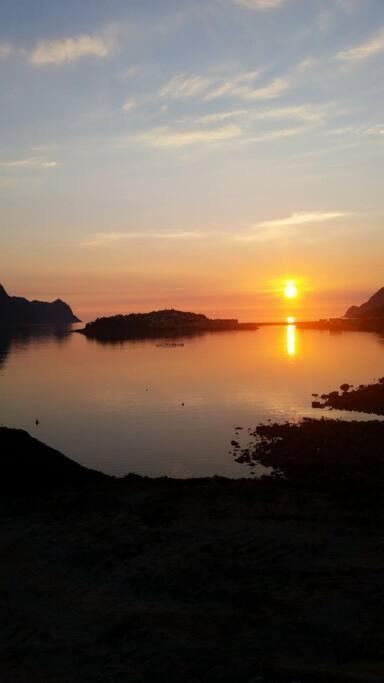 Senja, Husoy I Senja. Leilighet Med Utsikt Over Fjord Og Fjell Tofta 외부 사진